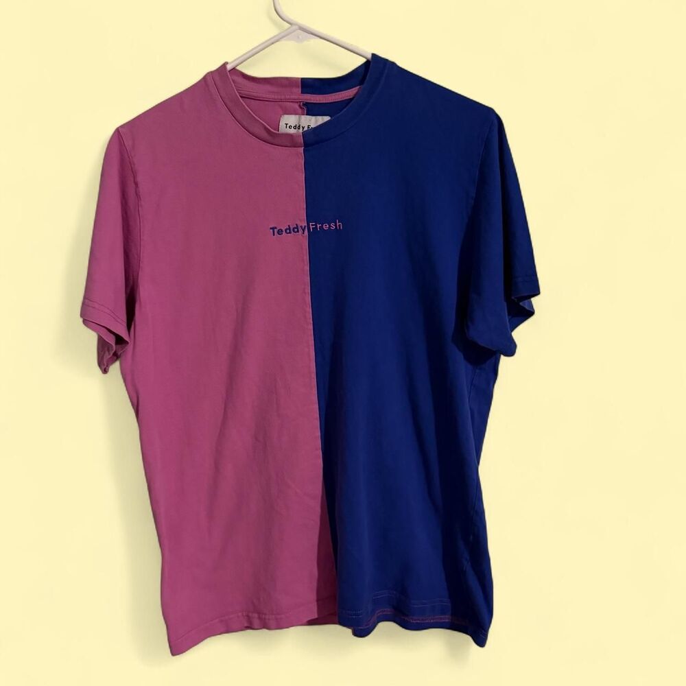 Teddy Fresh T-Shirt Men M Pink Blue Split Color Block Embroidered Top